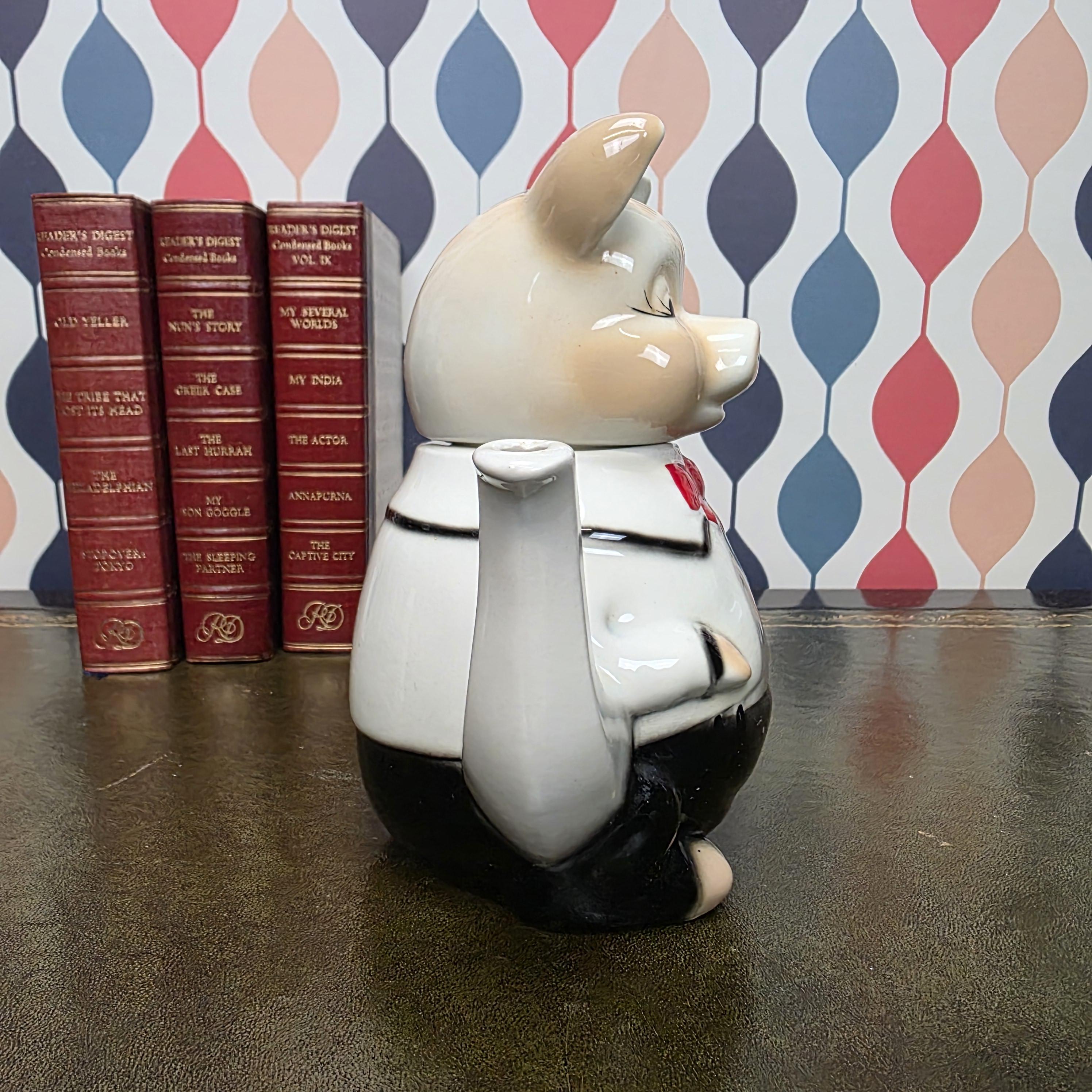 Tony Wood Staffordshire Pig Figural Teapot Master Piggy Character Teapot Collectible English Novelty Teaware