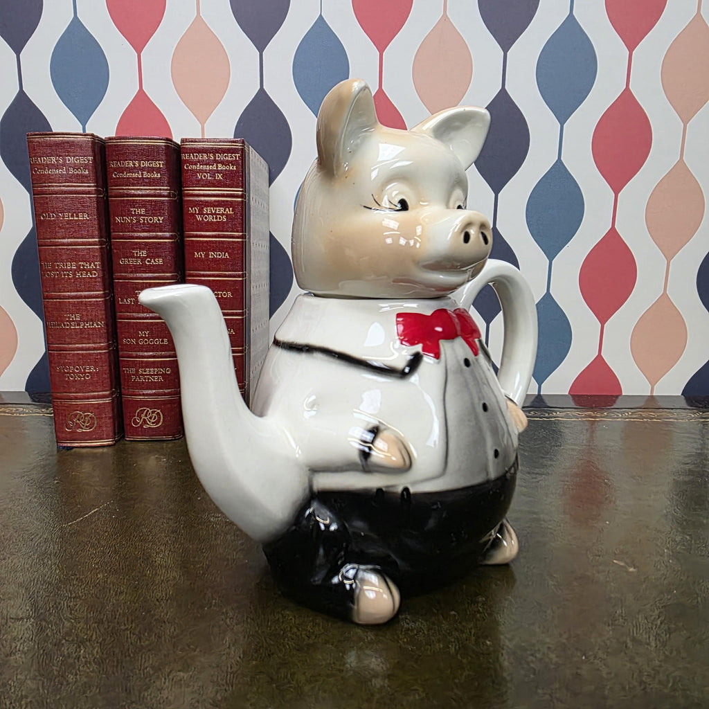 Tony Wood Staffordshire Pig Figural Teapot Master Piggy Character Teapot Collectible English Novelty Teaware
