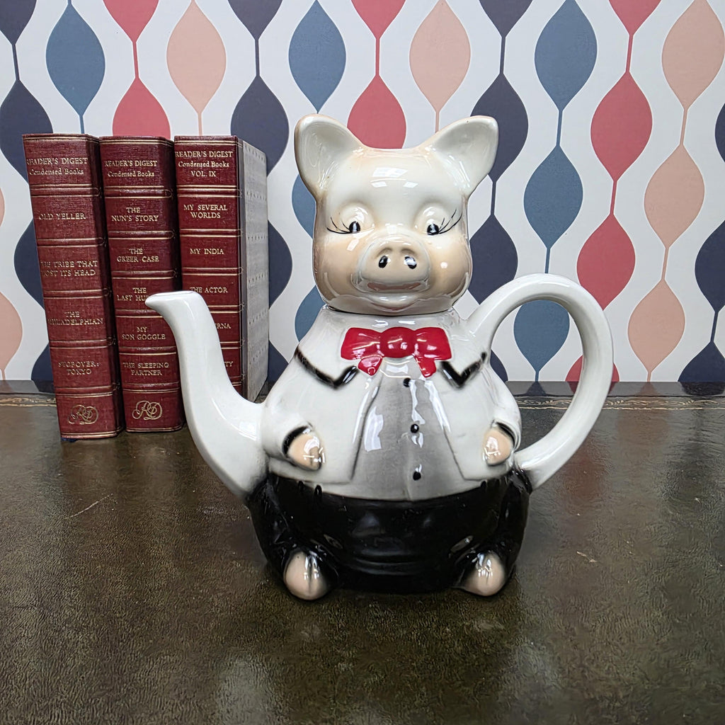 Tony Wood Staffordshire Pig Figural Teapot Master Piggy Character Teapot Collectible English Novelty Teaware