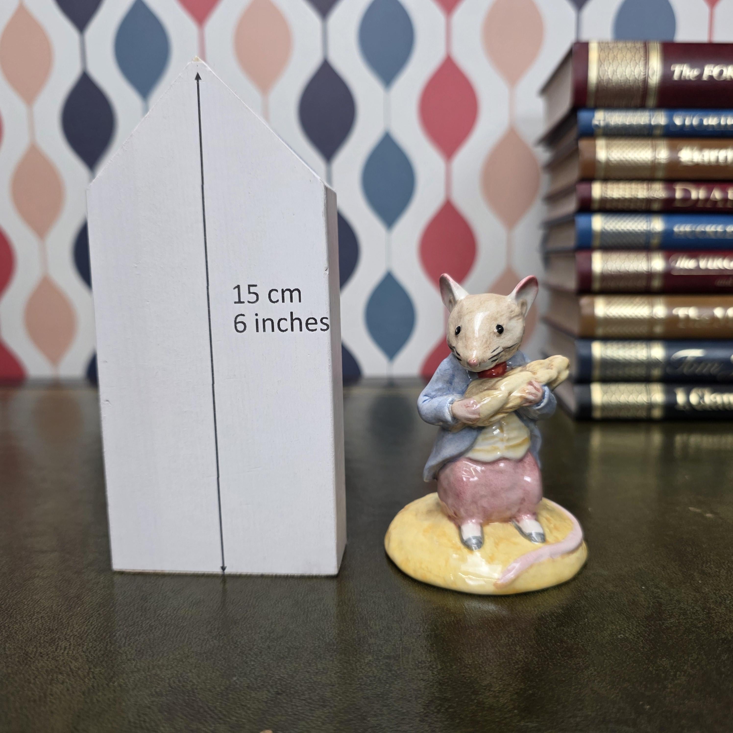 Beswick Beatrix Potter Johnny Town Mouse Figurine Eating Corn Royal Doulton Collectible Character Figure
