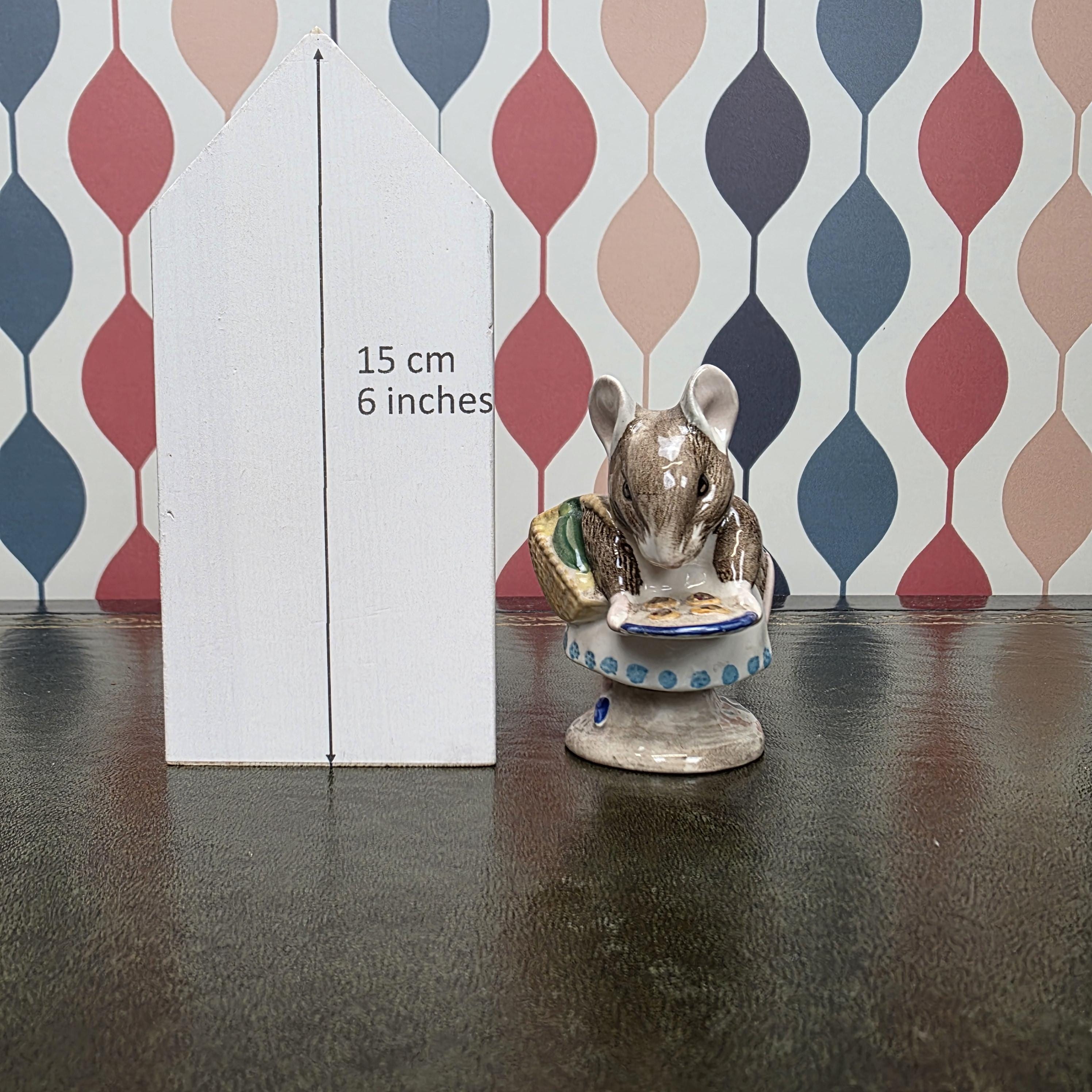 Royal Albert Appley Dapply Figurine Beatrix Potter Mouse Baking Character Collectible English Ceramic Figure