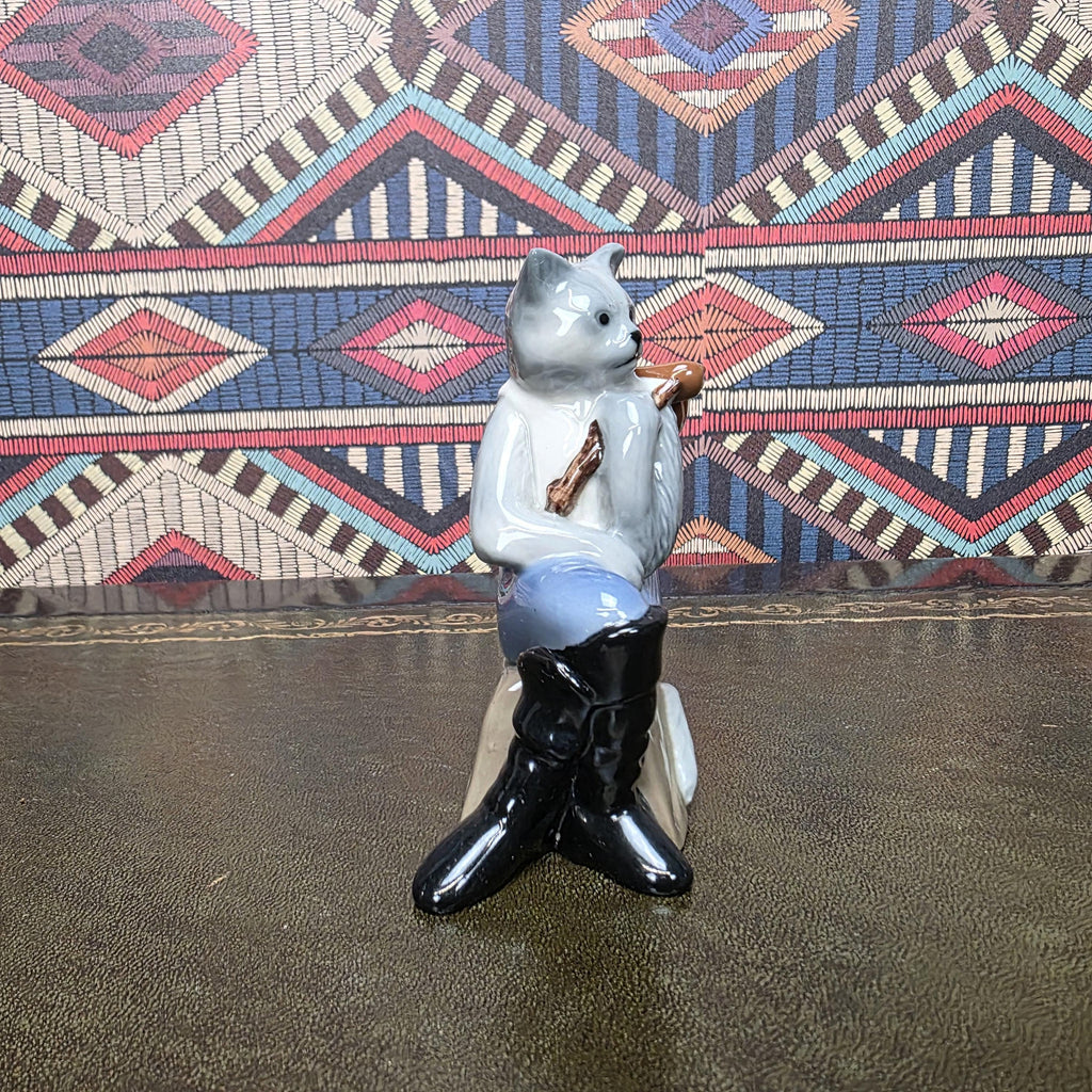 Dick Whittington Cat Figurine Wade England 1997 Ceramic Storybook Character London Sculpture Collectible