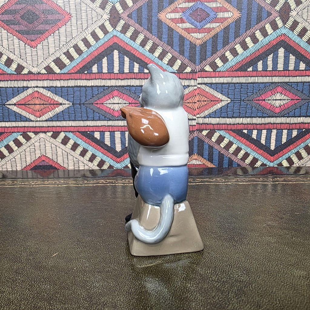 Dick Whittington Cat Figurine Wade England 1997 Ceramic Storybook Character London Sculpture Collectible