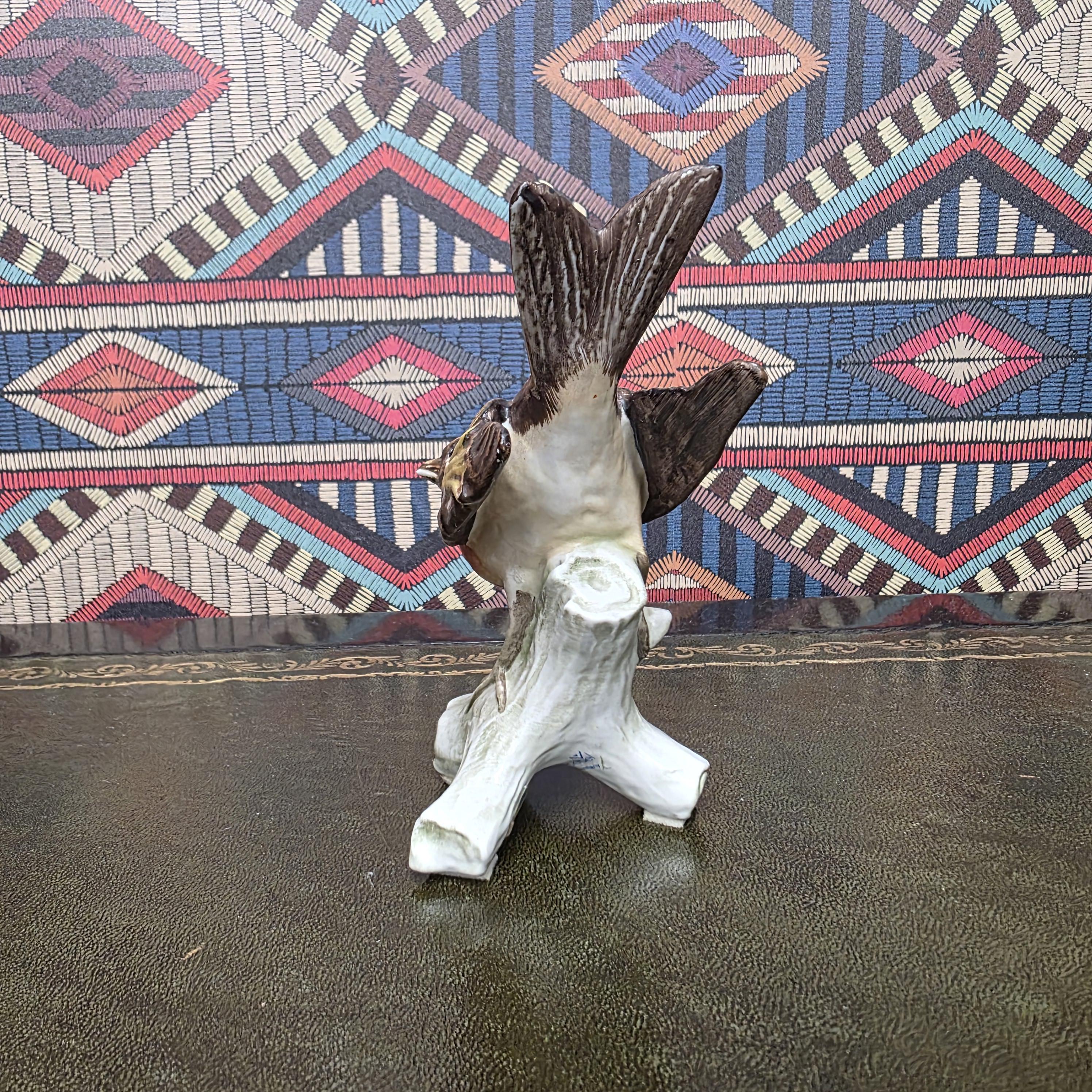 Vintage Goebel Brambling Bird Figurine CV86 West Germany Ceramic On Tree Stump Wildlife Collectors