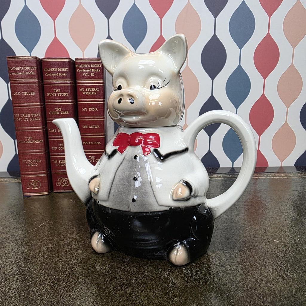 Tony Wood Staffordshire Pig Figural Teapot Master Piggy Character Teapot Collectible English Novelty Teaware