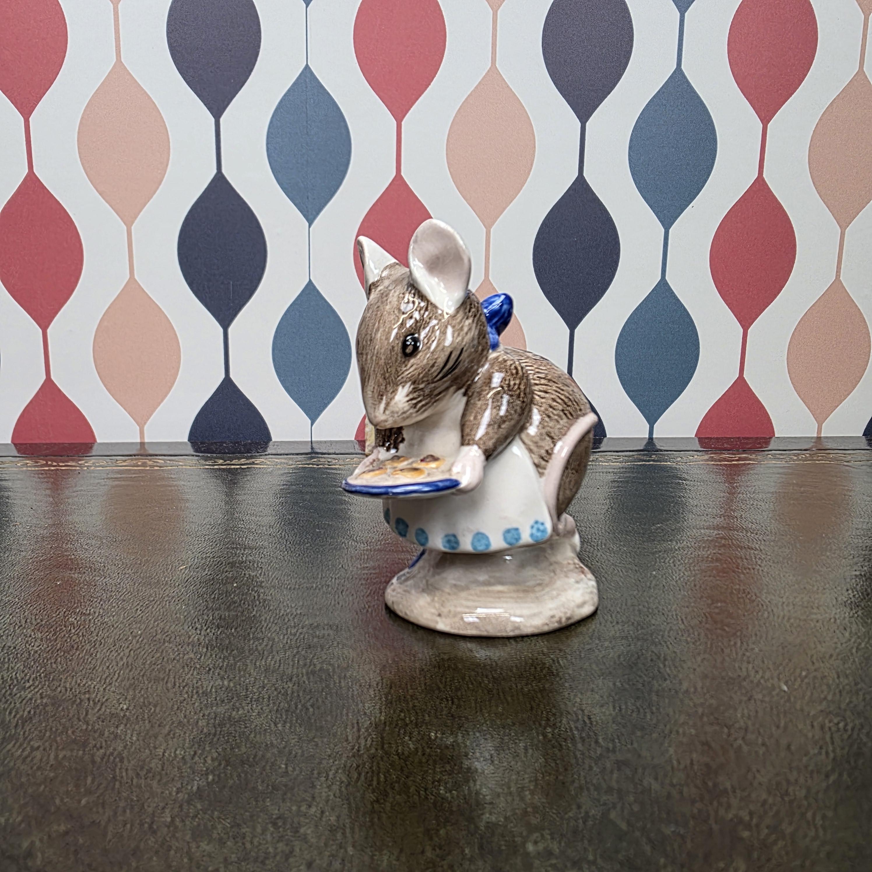 Royal Albert Appley Dapply Figurine Beatrix Potter Mouse Baking Character Collectible English Ceramic Figure
