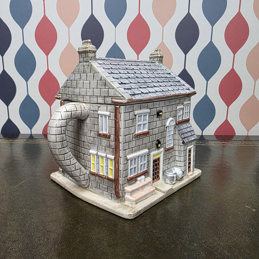 Vintage Emmerdale Woolpack Teapot TV Series Collectible Ceramic Pub House Novelty Memorabilia Kitchen Decor