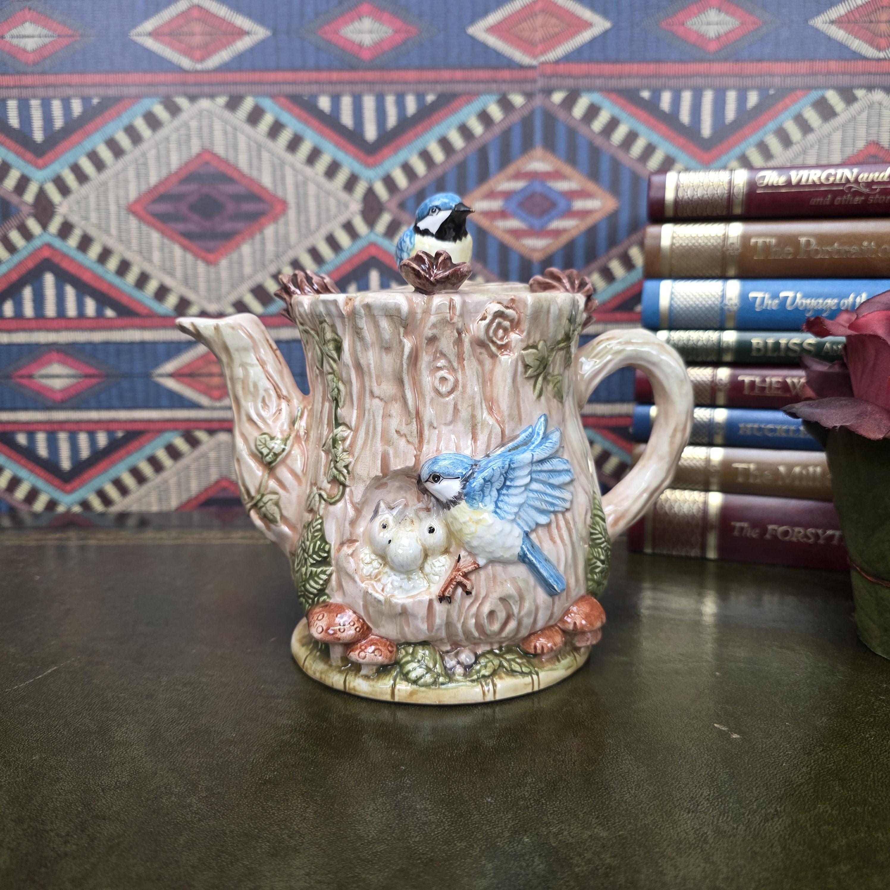 Vintage Leonardo Collection Bird Teapot Decorative Ceramic Woodland Cottagecore Bluebird Teapot Sculpture