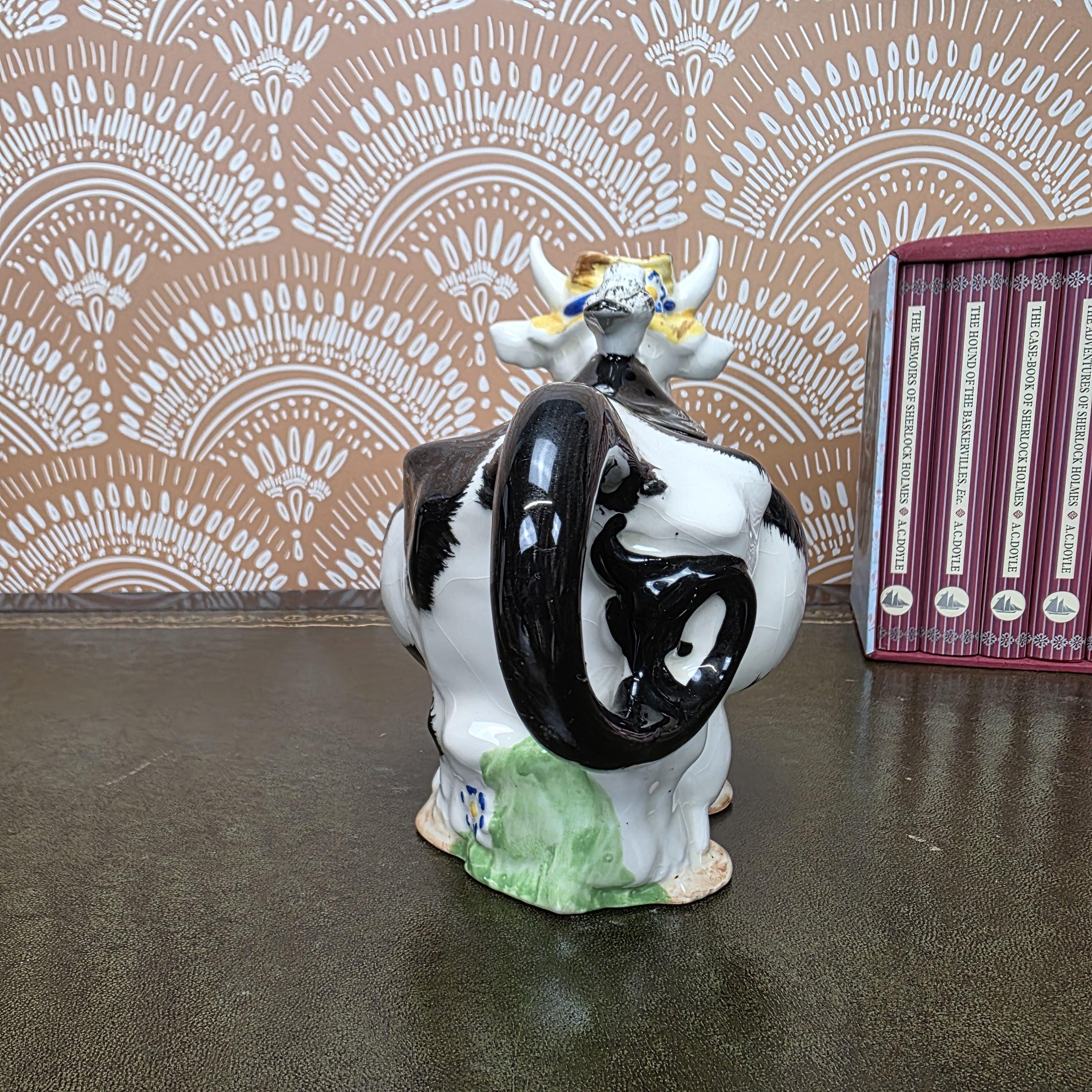 Price Kensington Cow Teapot Vintage English Ceramic Novelty Farmhouse Teapot Collectors Kitchen Decor