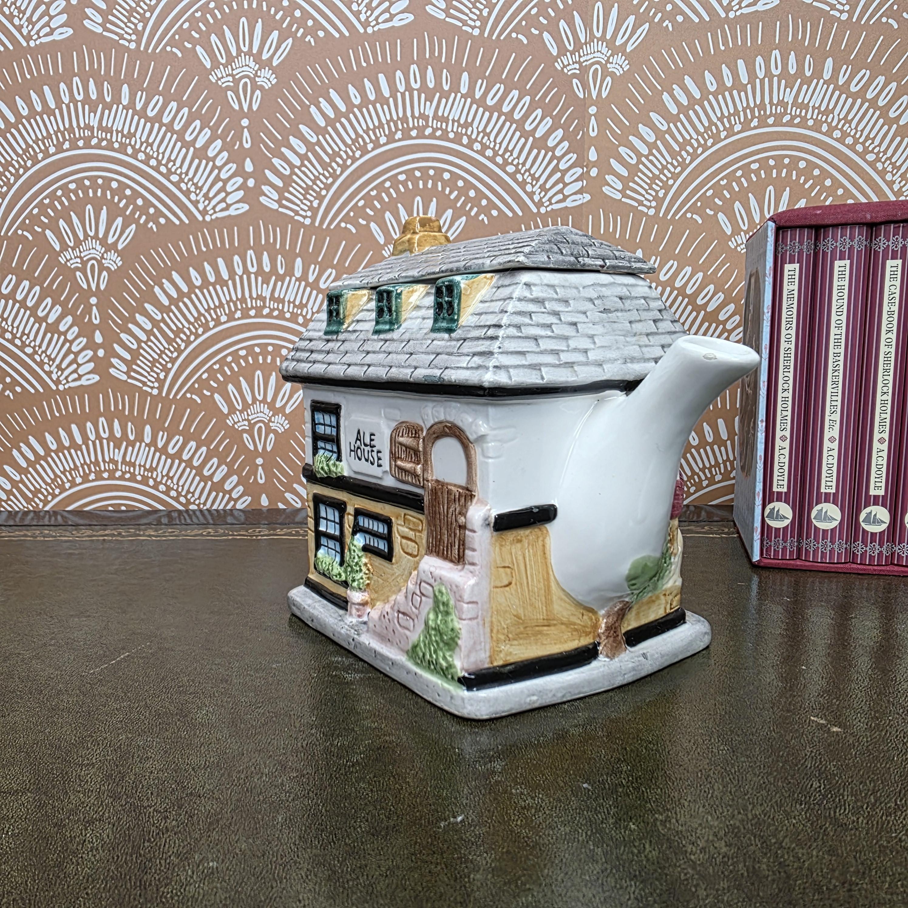 Vintage Black Cat Teapot Ceramic Figural Cat Coffee Pot Halloween Gothic Kitchen Decor Collectible