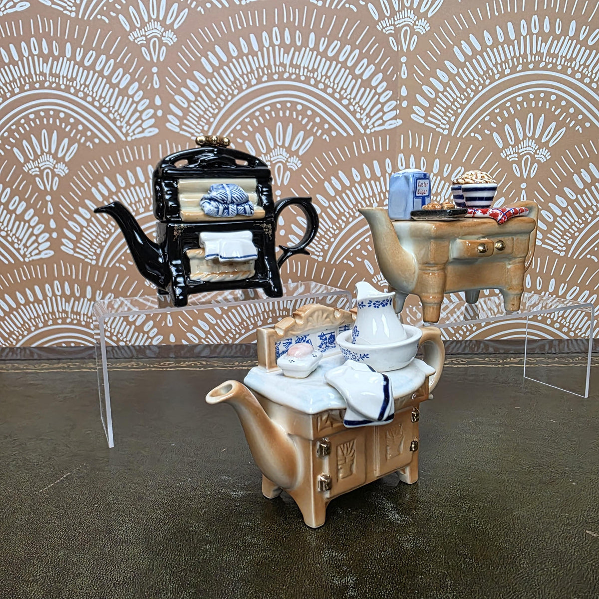 Cardew Design Novelty Teapot Choice Kitchen Cupboard Wash Stand Range Cooker Made in England