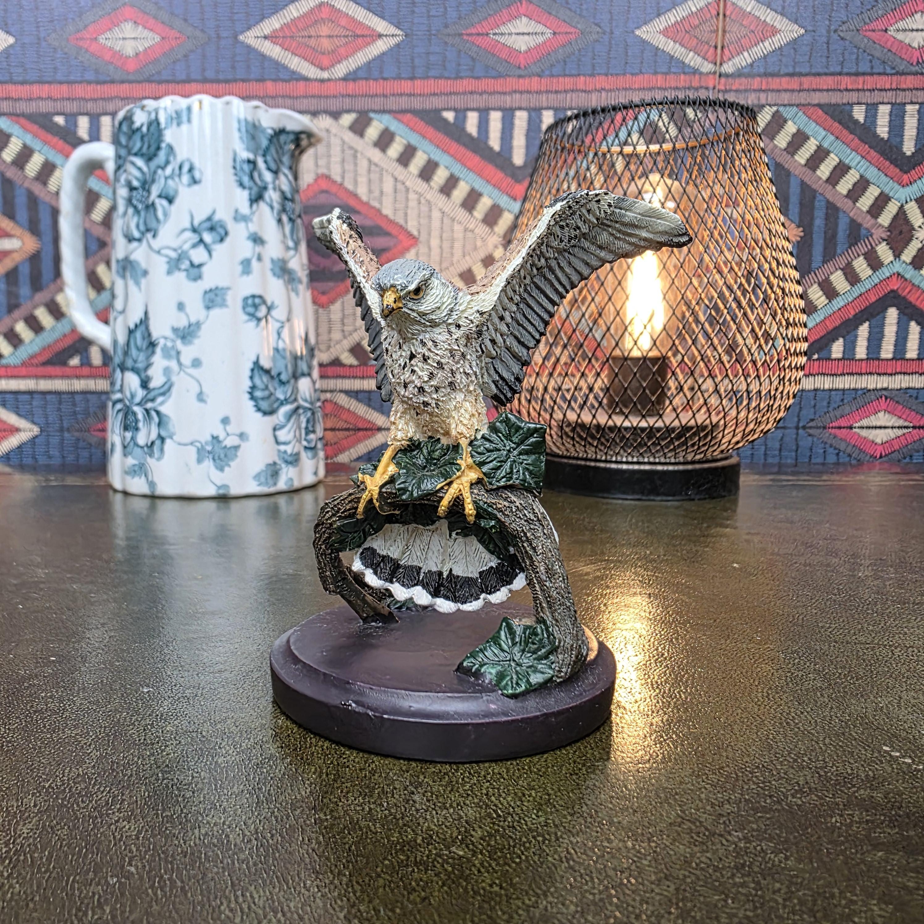 Kestrel Bird Figurine Reader's Digest 2004 Hand Painted Falcon Sculpture Andy Pearce Wildlife Collectible