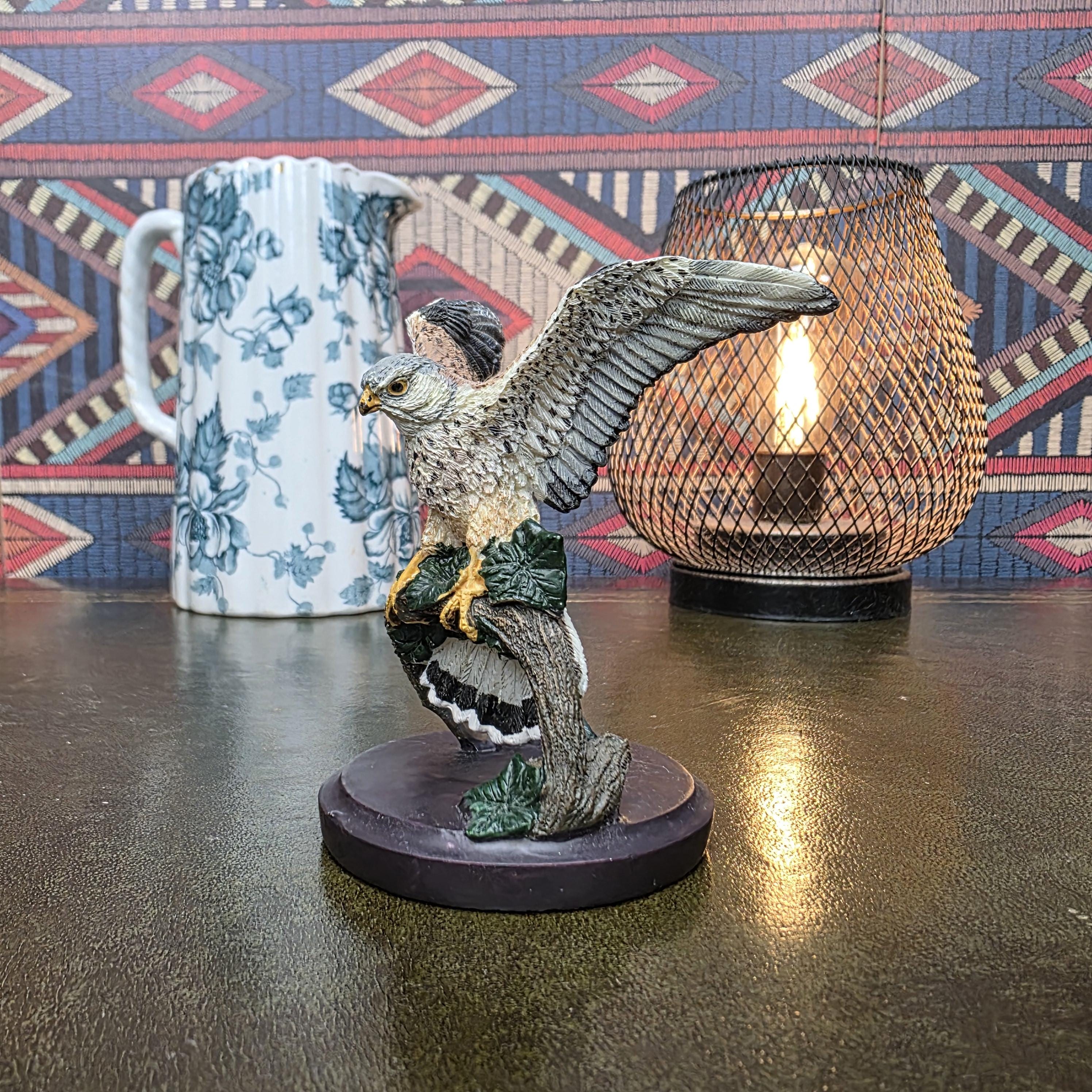 Kestrel Bird Figurine Reader's Digest 2004 Hand Painted Falcon Sculpture Andy Pearce Wildlife Collectible