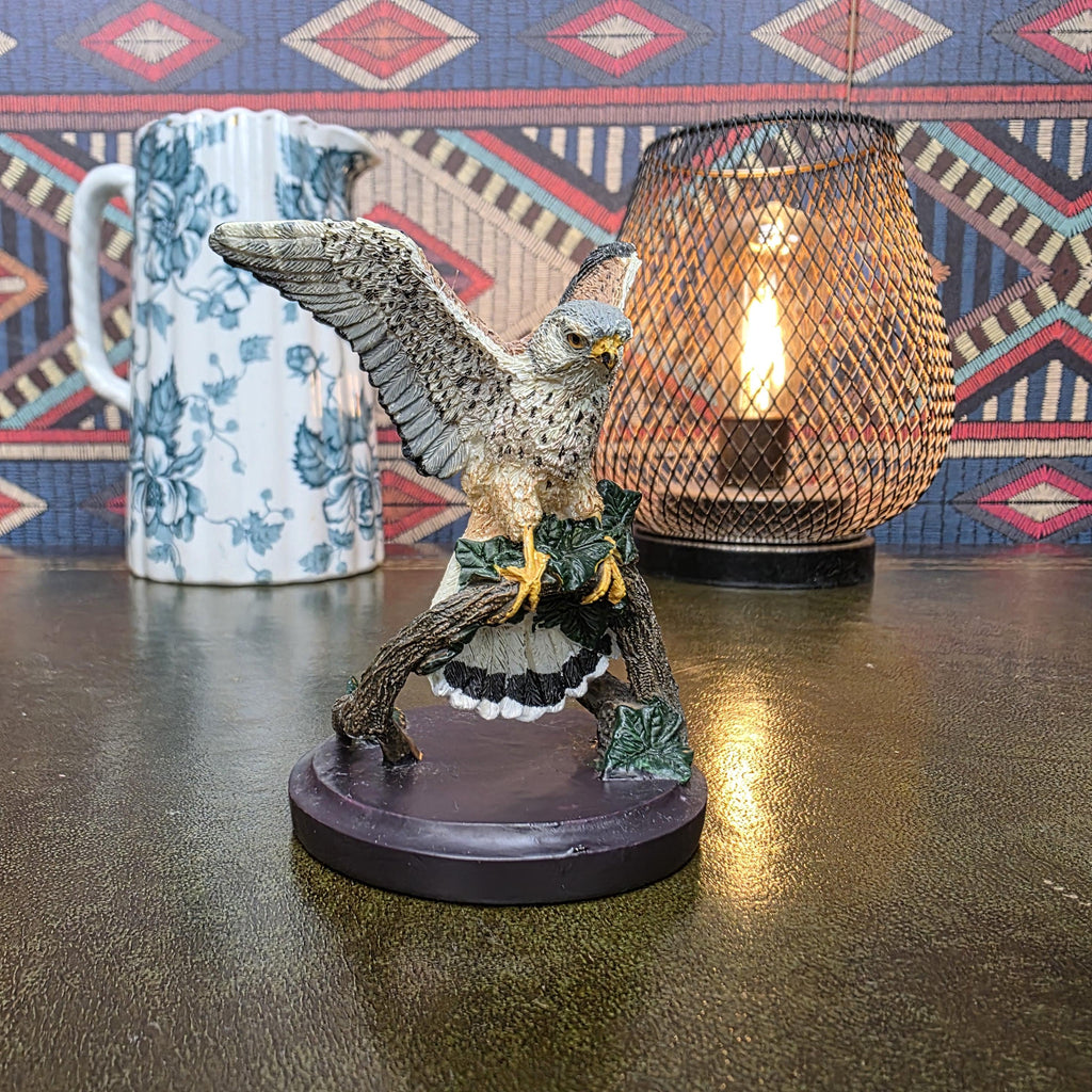Kestrel Bird Figurine Reader's Digest 2004 Hand Painted Falcon Sculpture Andy Pearce Wildlife Collectible