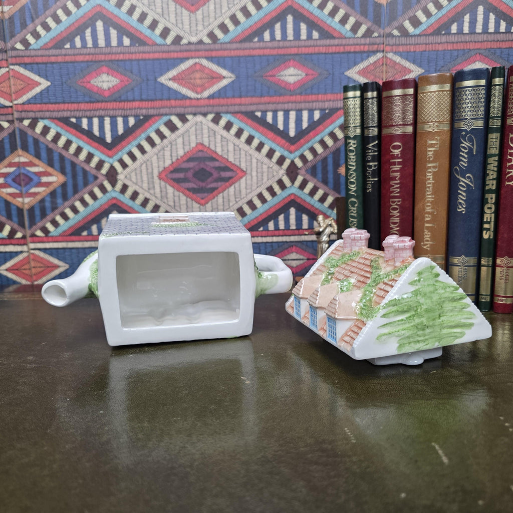 Leonardo Collection Cottage House Teapot Crown and Anchor Pub Ceramic Novelty Tea Pot English