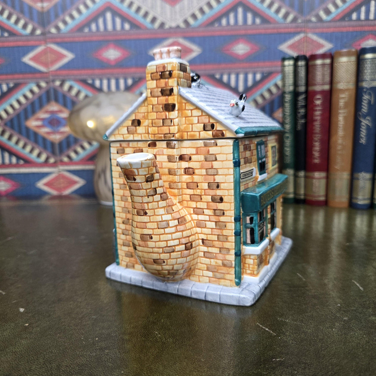 Coronation Street Teapot Rovers Return Inn Annie Rowe Ceramic Pub Collectible TV Memorabilia Kitchen
