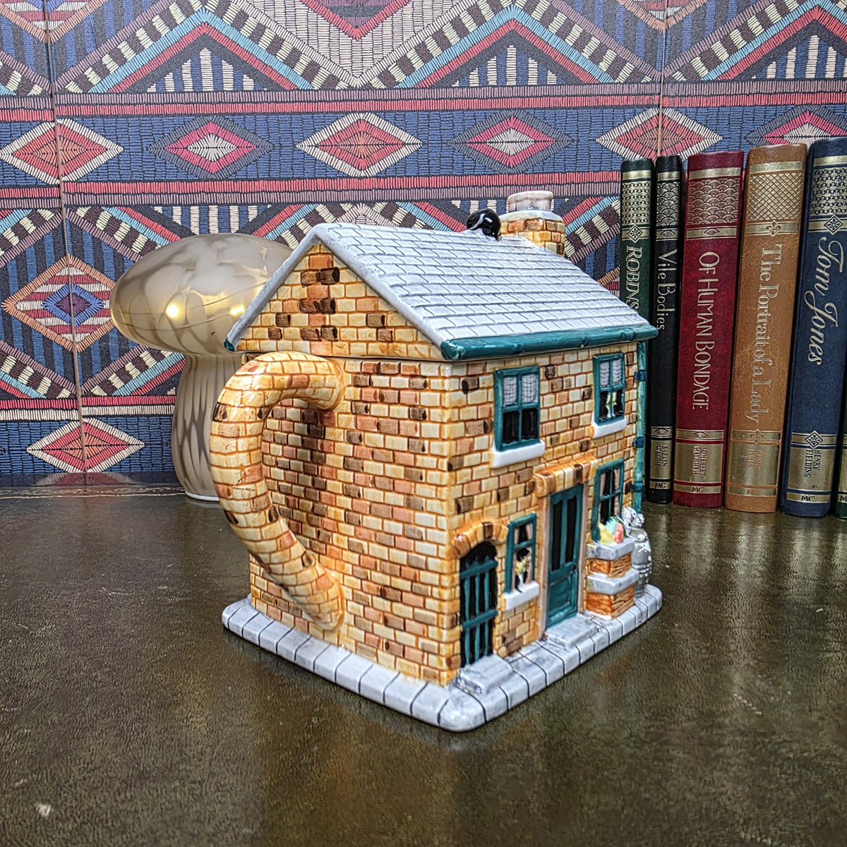Coronation Street Teapot Rovers Return Inn Annie Rowe Ceramic Pub Collectible TV Memorabilia Kitchen