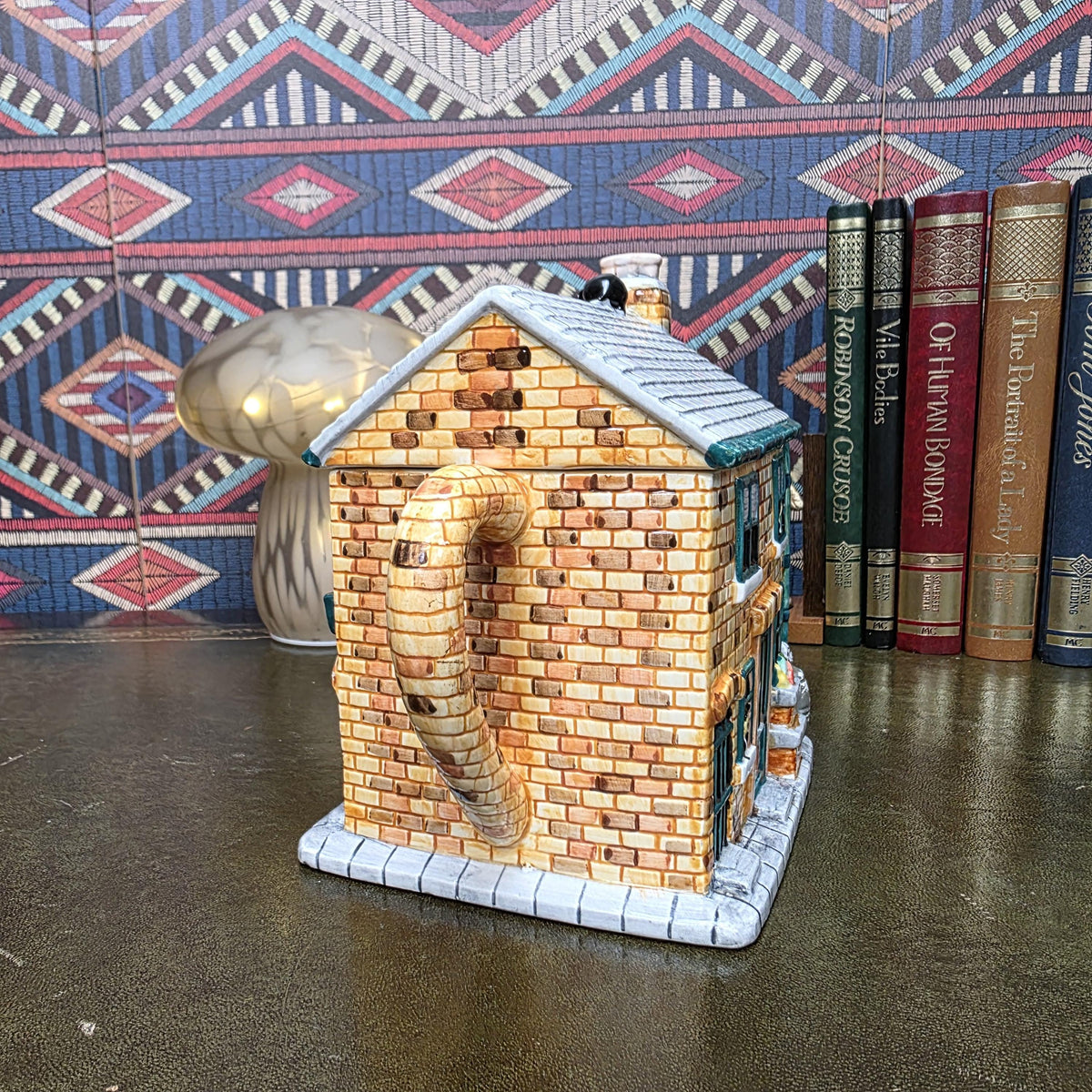 Coronation Street Teapot Rovers Return Inn Annie Rowe Ceramic Pub Collectible TV Memorabilia Kitchen