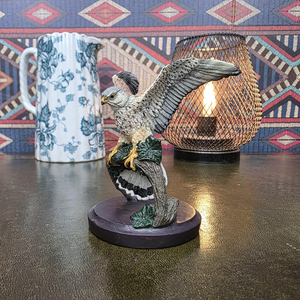 Kestrel Bird Figurine Reader's Digest 2004 Hand Painted Falcon Sculpture Andy Pearce Wildlife Collectible