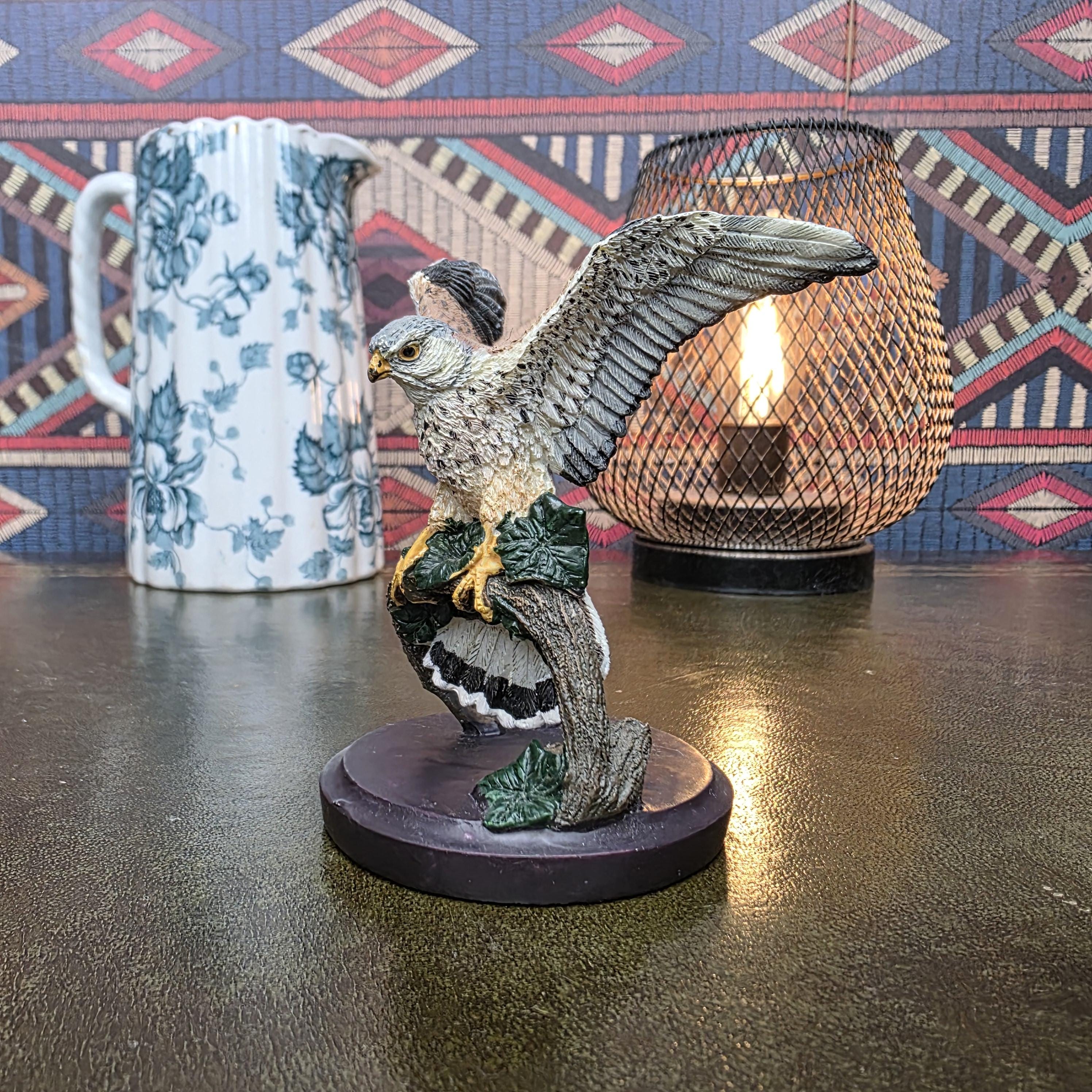 Kestrel Bird Figurine Reader's Digest 2004 Hand Painted Falcon Sculpture Andy Pearce Wildlife Collectible