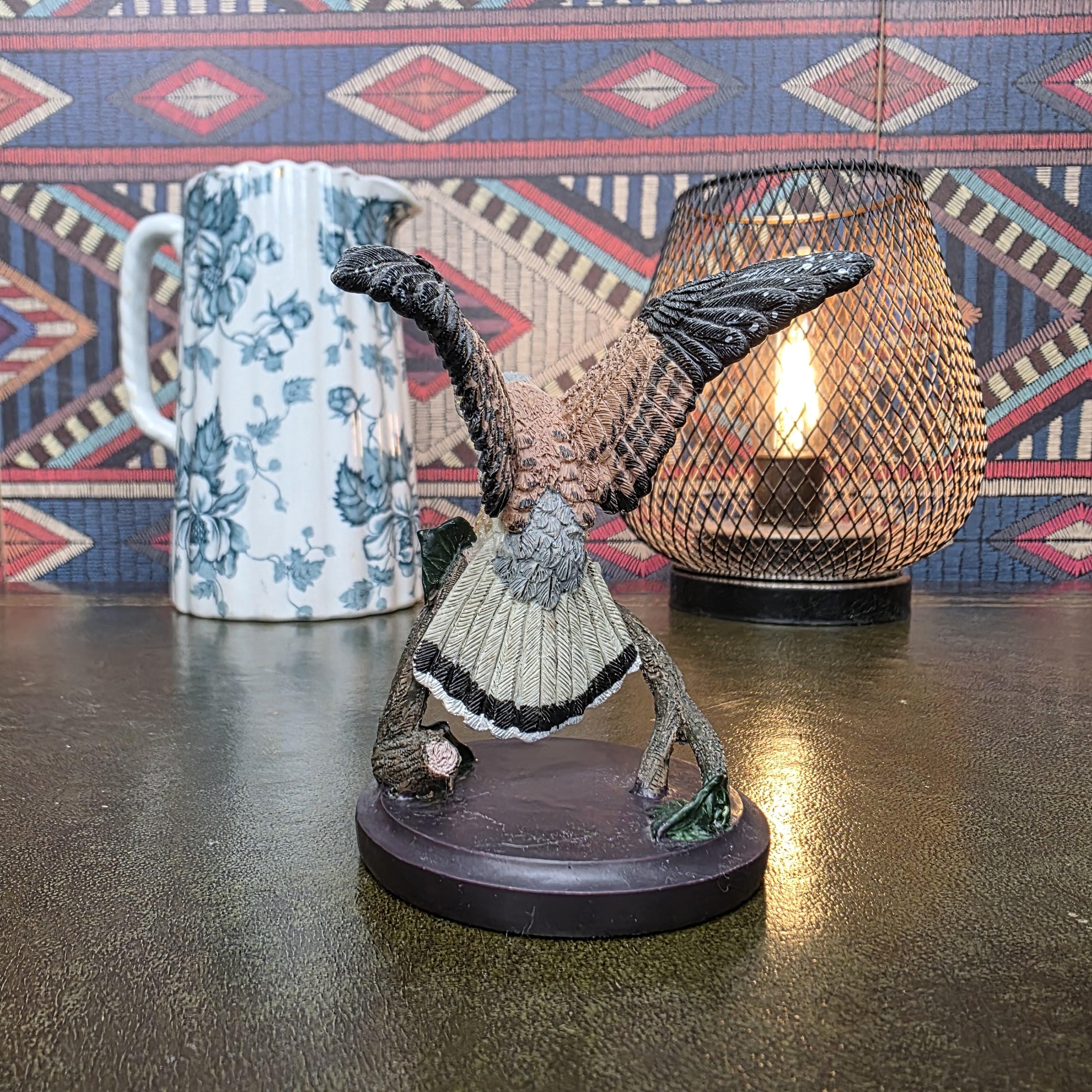 Kestrel Bird Figurine Reader's Digest 2004 Hand Painted Falcon Sculpture Andy Pearce Wildlife Collectible
