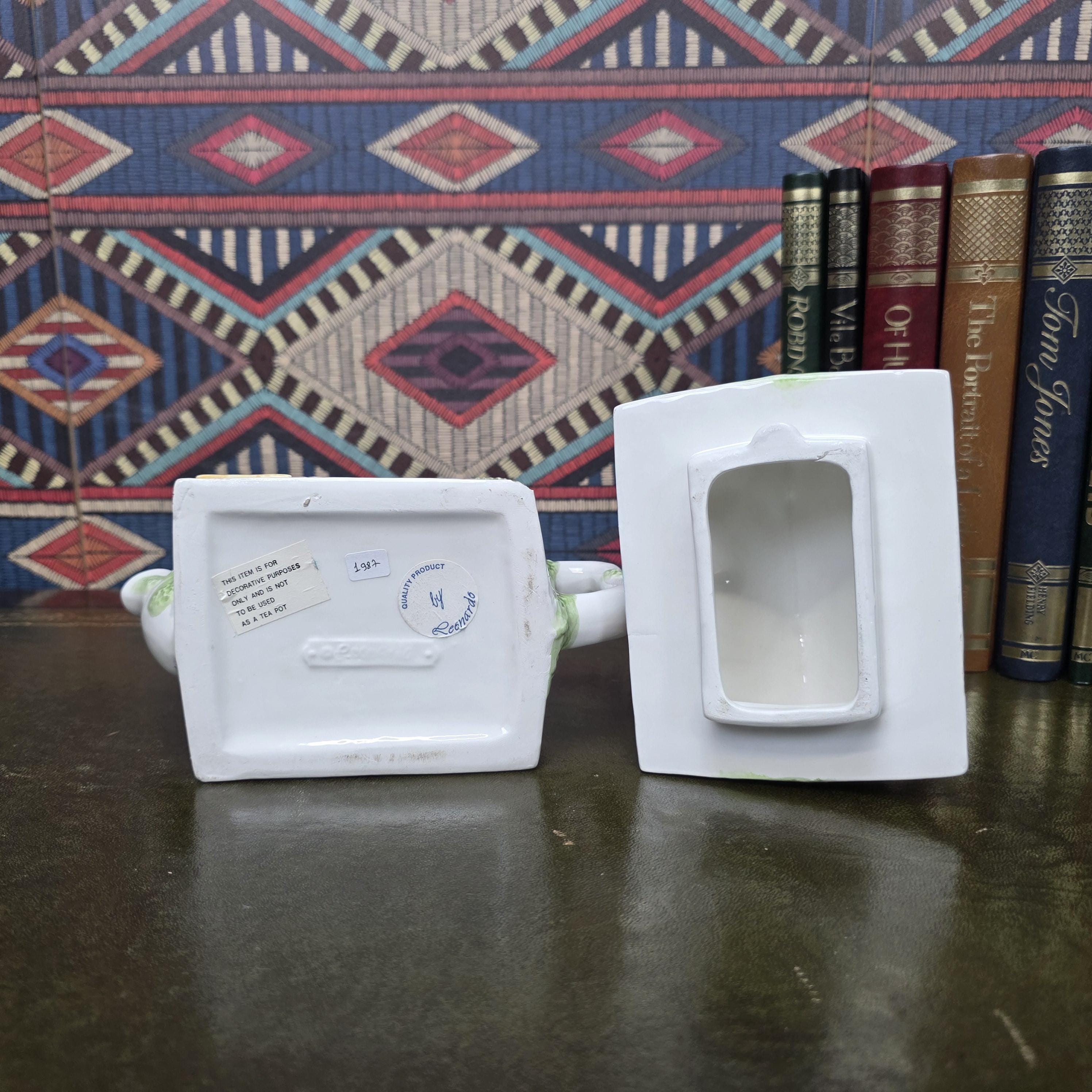 Leonardo Collection Cottage House Teapot Crown and Anchor Pub Ceramic Novelty Tea Pot English