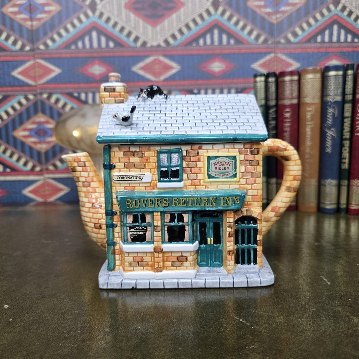 Coronation Street Teapot Rovers Return Inn Annie Rowe Ceramic Pub Collectible TV Memorabilia Kitchen