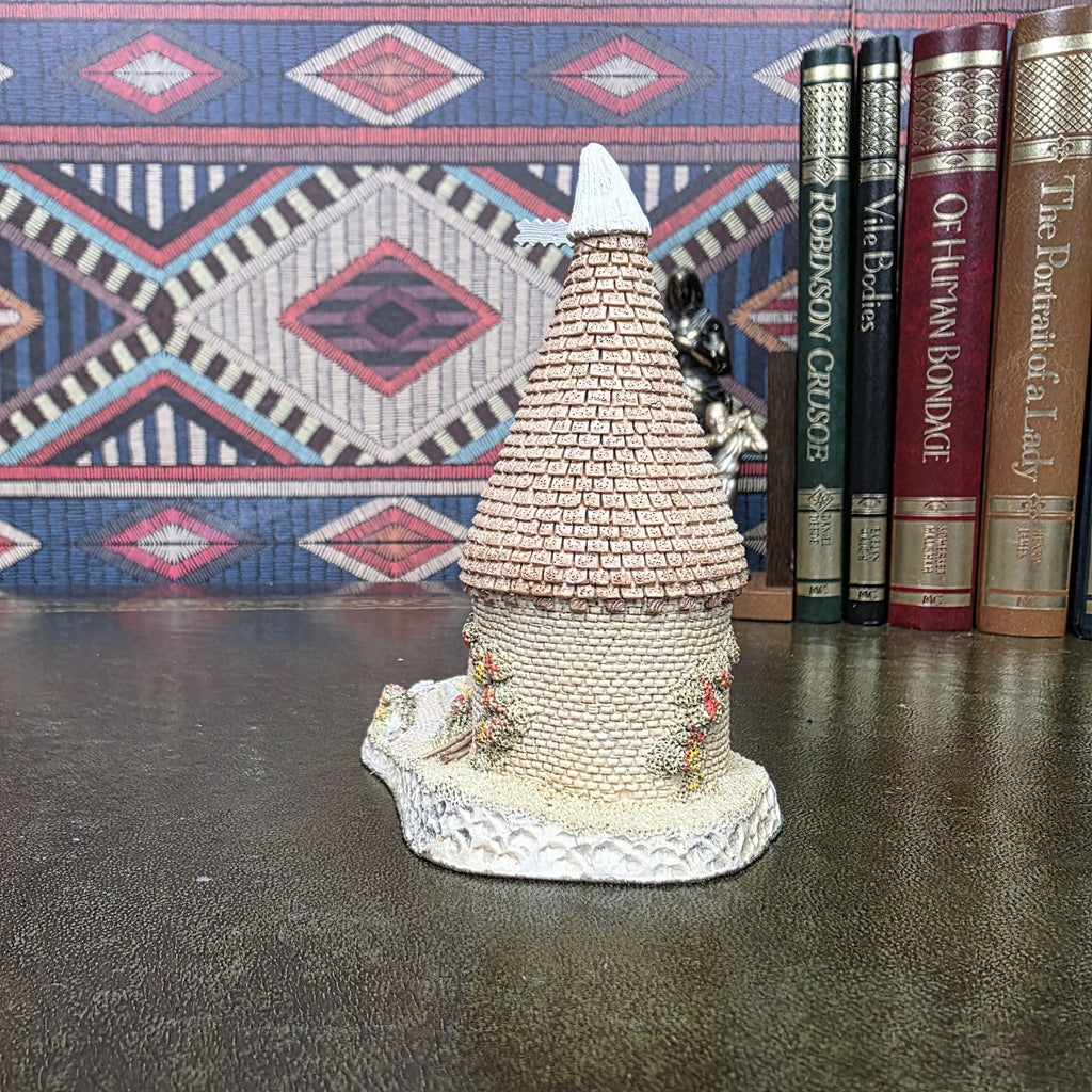 David Winter Cottage Single Oast 1981 English House Figurine John Hine Hand Painted Collector Decor