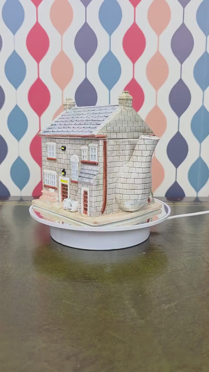 Vintage Emmerdale Woolpack Teapot TV Series Collectible Ceramic Pub House Novelty Memorabilia Kitchen Decor
