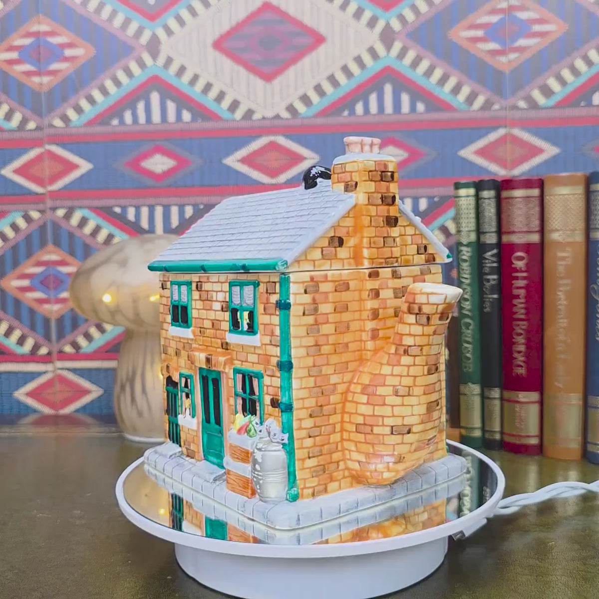 Coronation Street Teapot Rovers Return Inn Annie Rowe Ceramic Pub Collectible TV Memorabilia Kitchen